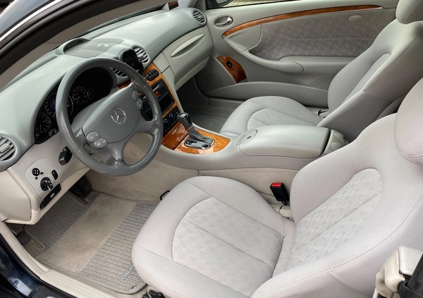 Mercedes-Benz CLK cena 22900 przebieg: 207000, rok produkcji 2002 z Białystok małe 121
